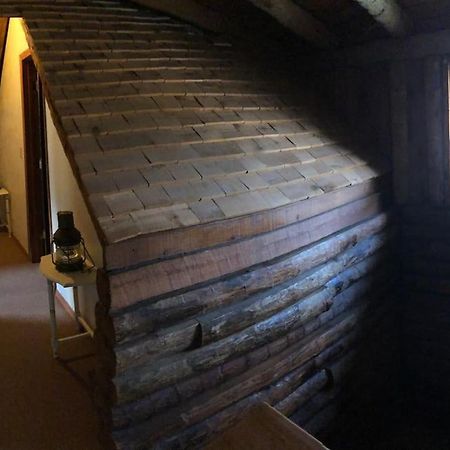 Acorn Resort A Unique Retreat Cabin, 13 Acres Land 블루밍턴 외부 사진