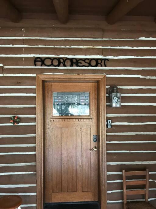 Acorn Resort A Unique Retreat Cabin, 13 Acres Land 블루밍턴 외부 사진